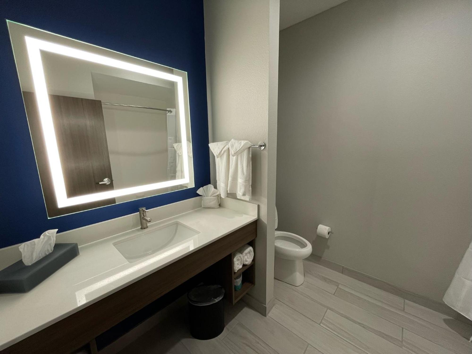 La Quinta Inn & Suites By Wyndham Valdosta Quarto foto
